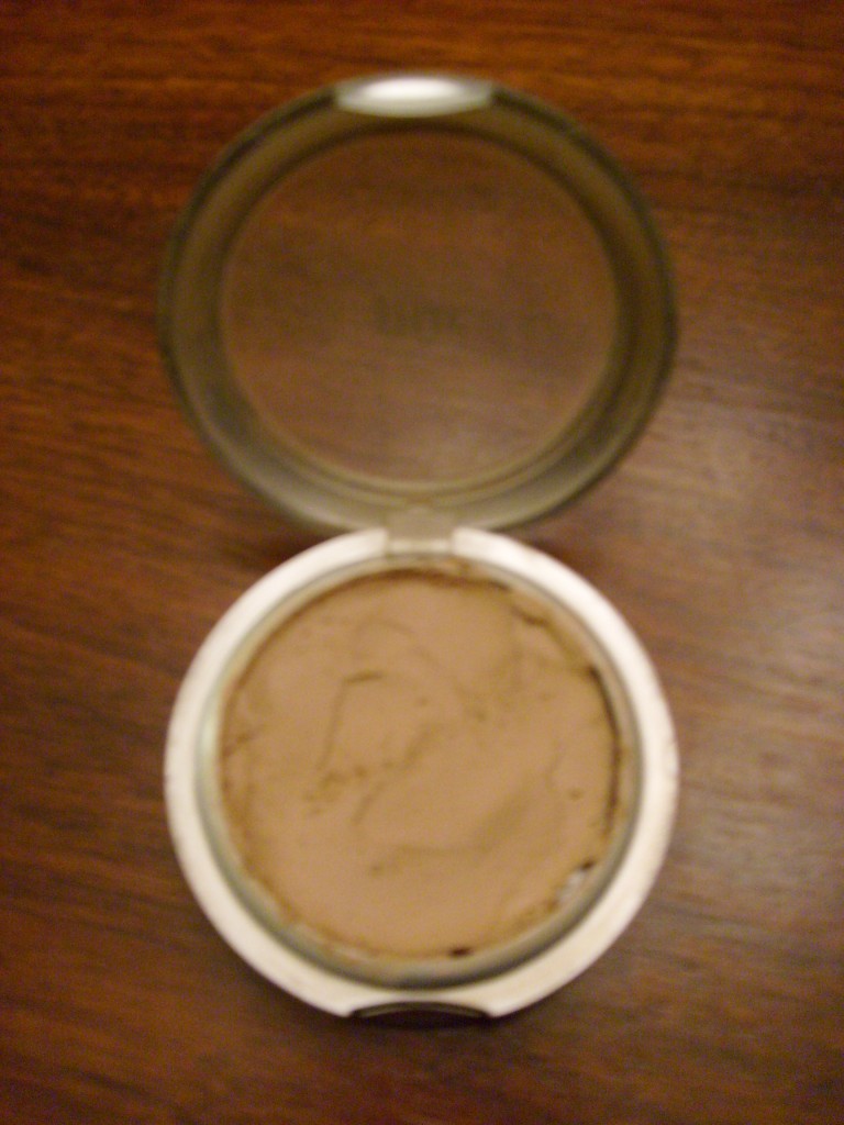 How to Fix a Broken Pressed Powder Compact With Pictures